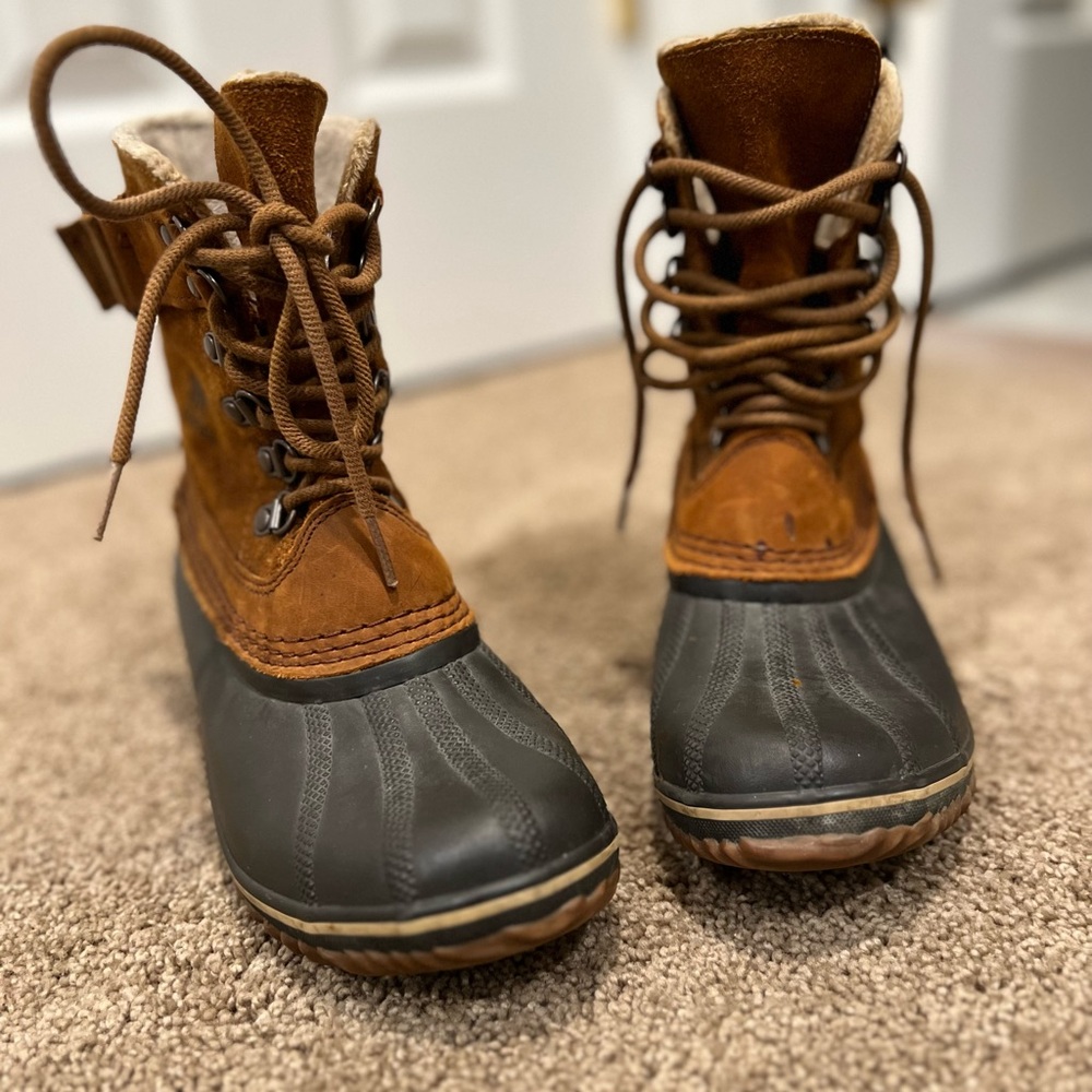 woman’s sorel waterproof boots